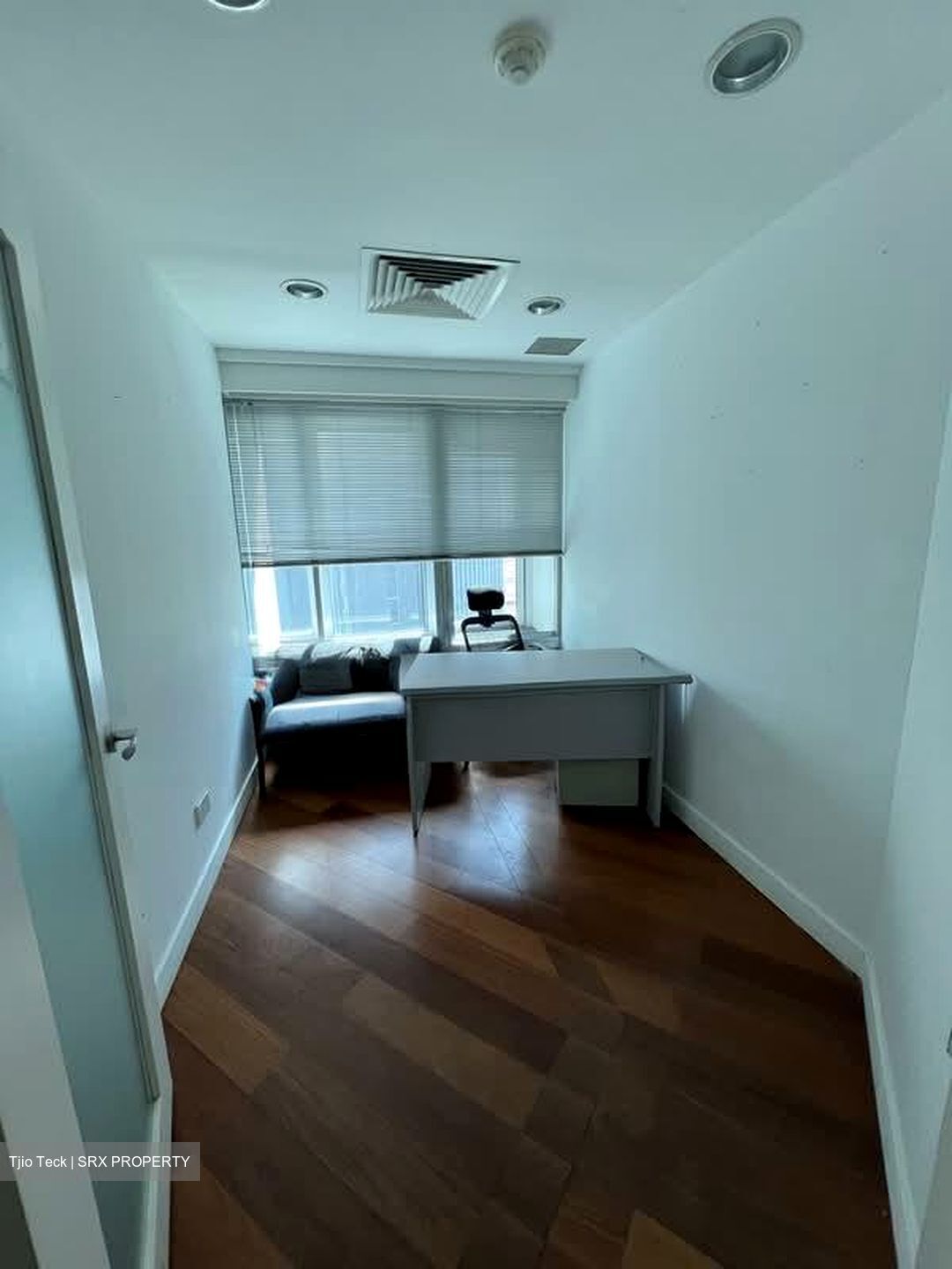 The Octagon (D1), Office #536011791